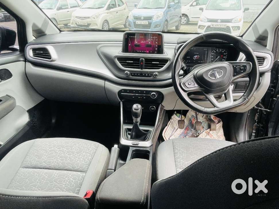 Tata Altroz, 2020, Petrol