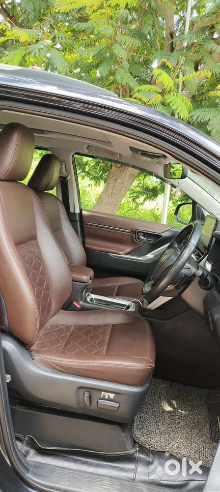 Toyota Innova Hycross 2023 Petrol Good Condition