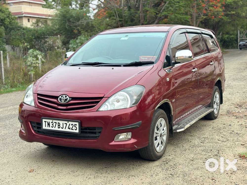 Toyota Innova 2.5 Gx 8 Str Bs-iii, 2010, Diesel
