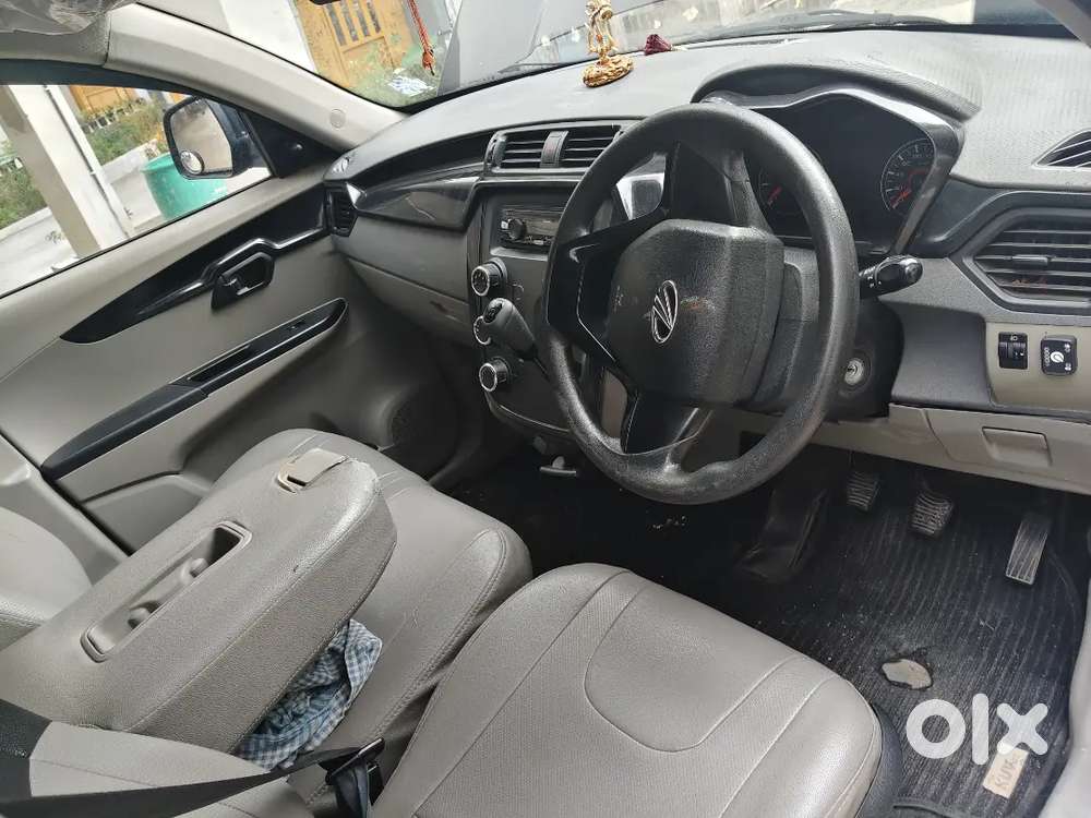 Mahindra Kuv 100 2016 Petrol 70000 Km Driven