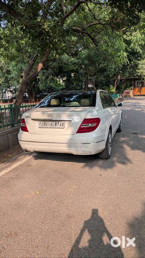 Mercedes-benz C200 Cgi Avantgarde | Just 21,000 Kms | Rare Low-mileage