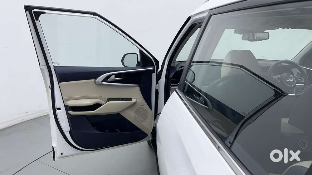 Kia Carens 1.5 Luxury Plus Turbo 7 Str, 2023, Petrol