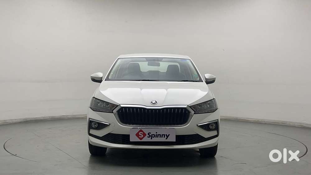 Skoda Slavia Ambition 1.0l Tsi At, 2022, Petrol