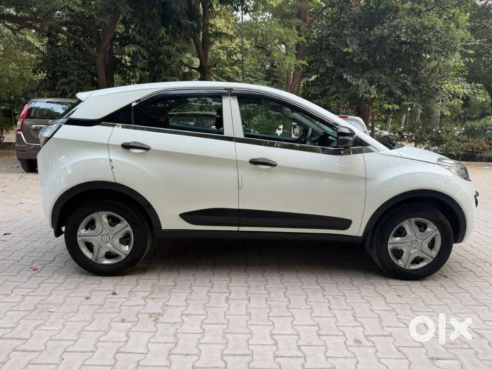 Tata Nexon 1.5 Revotorq Xm (s), 2020, Cng & Hybrids
