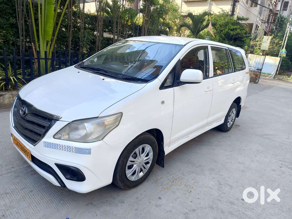 Toyota Innova 2.5 G (diesel) 8 Seater, 2016, Diesel