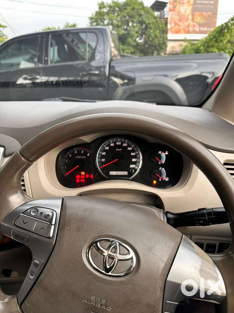 Toyota Innova Diesel 2014