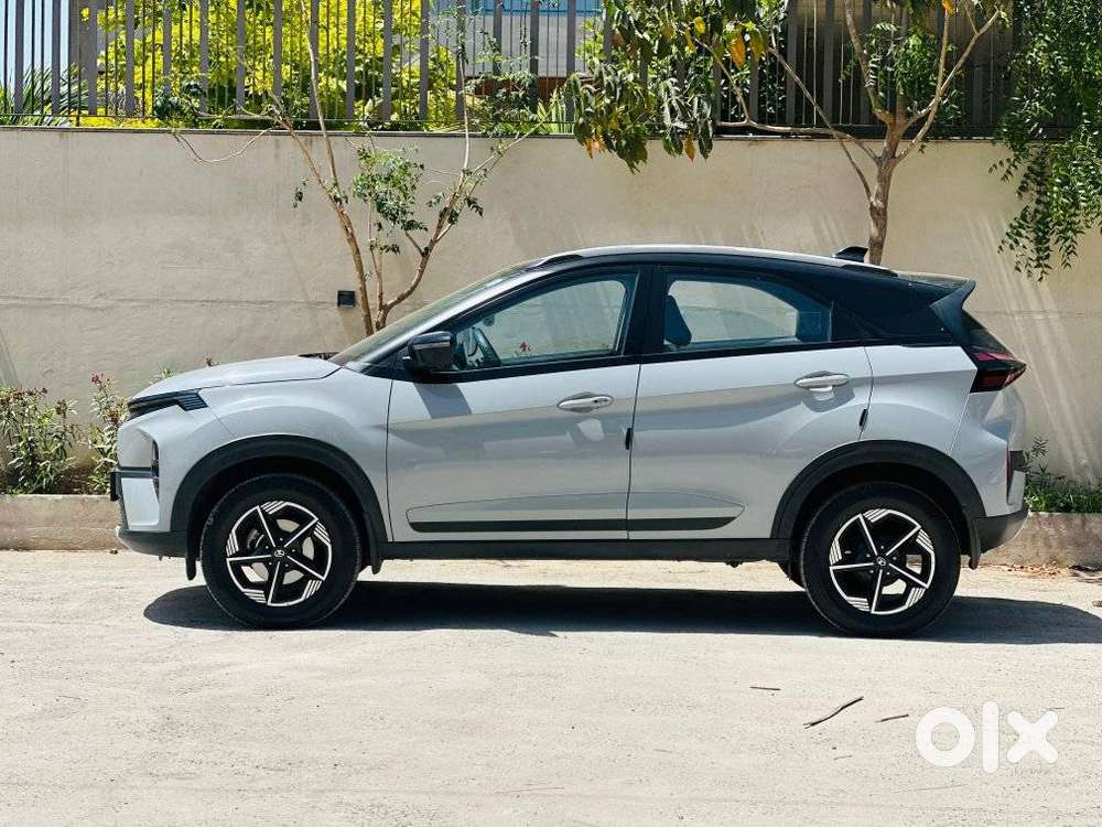Tata Nexon Creative Plus 1.2 Revotron Petrol 7dca, 2025, Petrol