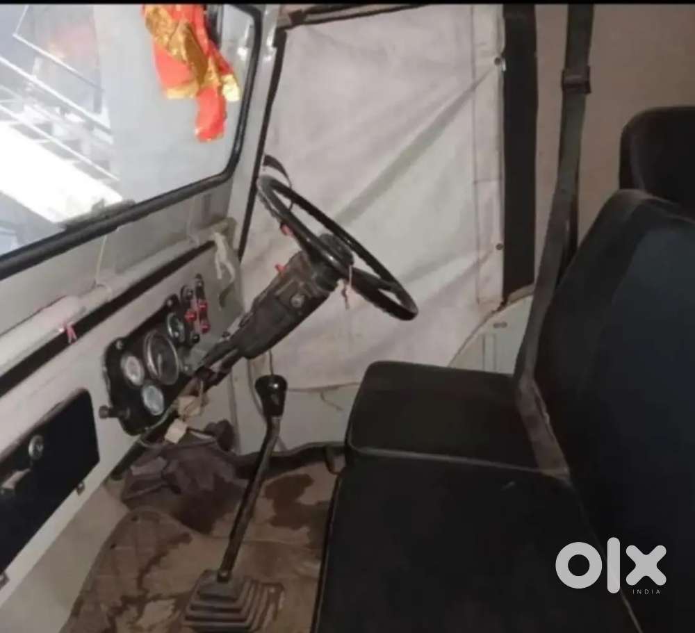 Mahindra Jeep 2000