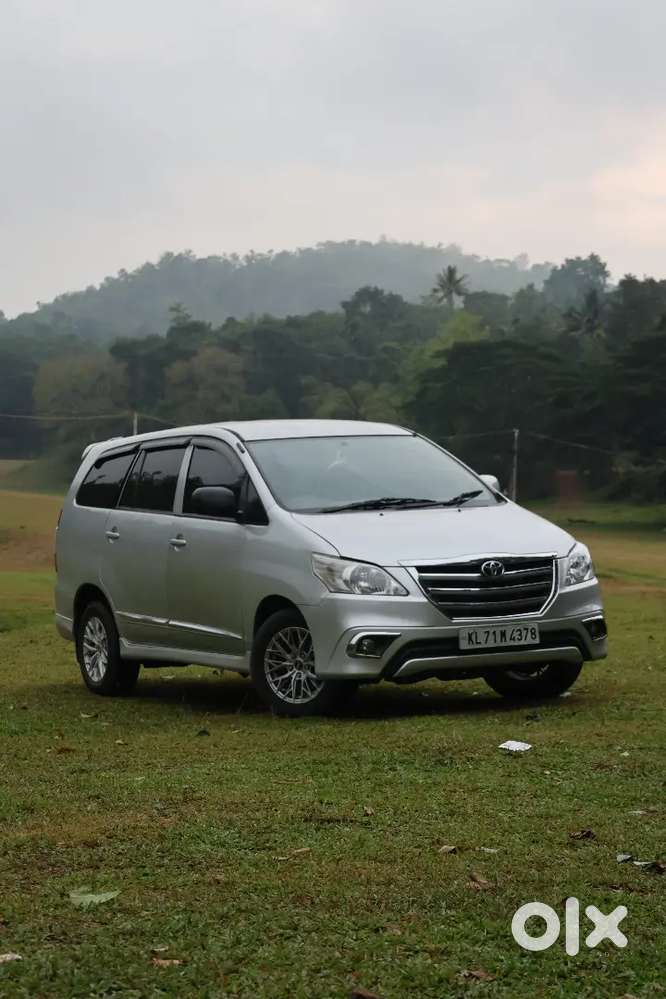 Toyota,innova