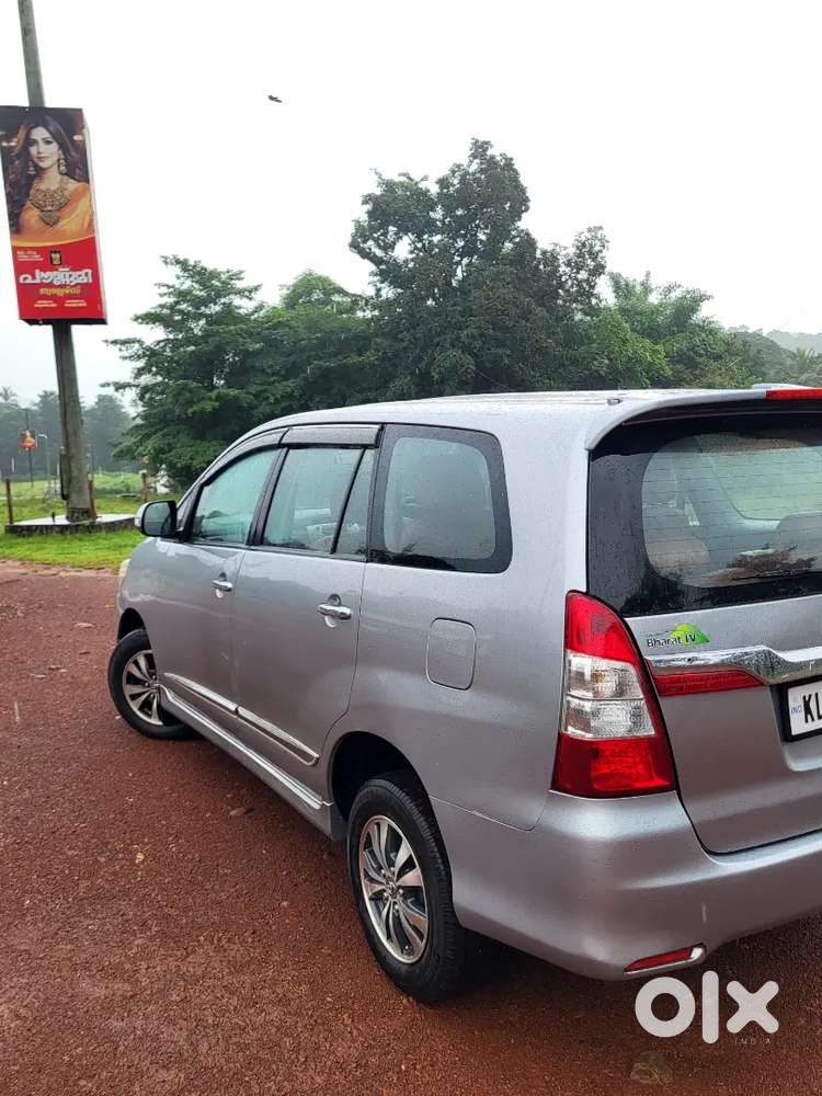 Toyota Innova V 2015 Last