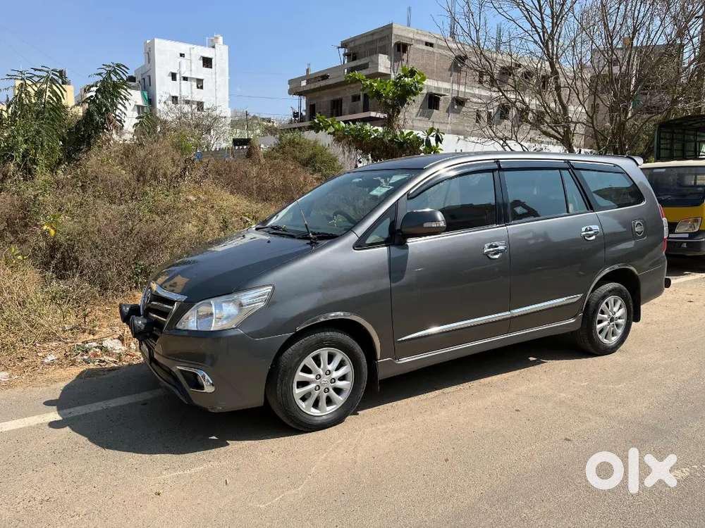 Toyota Innova 2014 Diesel 192000 Km Driven Showroom Record