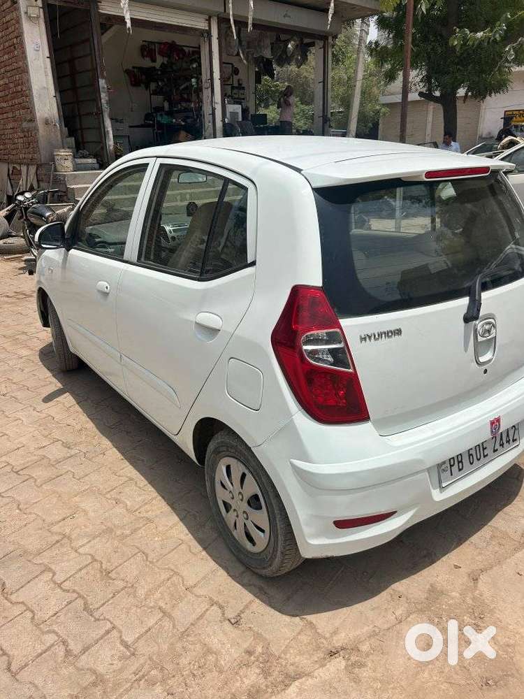Hyundai I10 Sportz At, 2011, Petrol