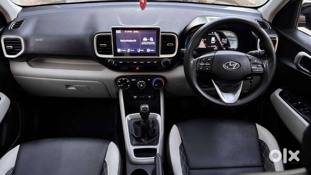 Hyundai Venue, 2025, Petrol