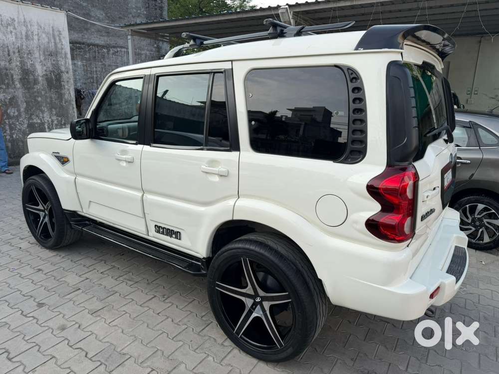 Mahindra Scorpio Classic 2016 Diesel 130000 Km Driven All Original