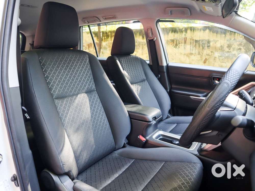 Toyota Innova Hycross 2.0 Gx 7 Str, 2026, Petrol