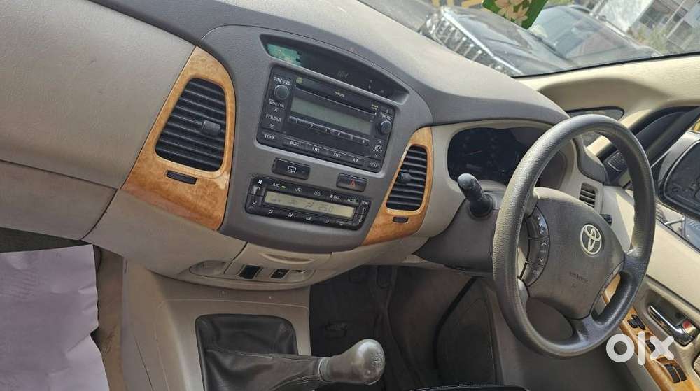 Toyota Innova 2.5 V 7 Str, 2011, Diesel