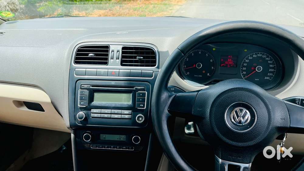 Volkswagen Vento Petrol Manual 2011