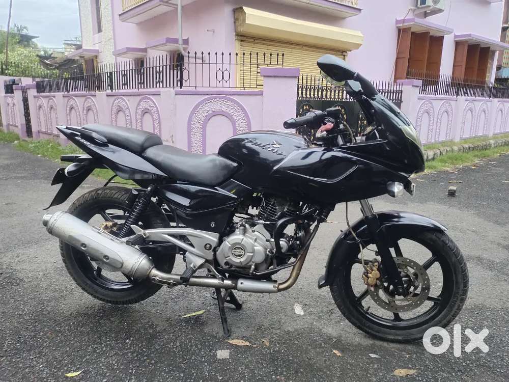 Bajaj pulsar 220 F with Disc Instant Sell Exchange possible