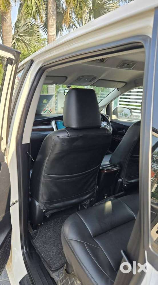 Toyota Innova Crysta 2.8 Gx At, 2017, Diesel