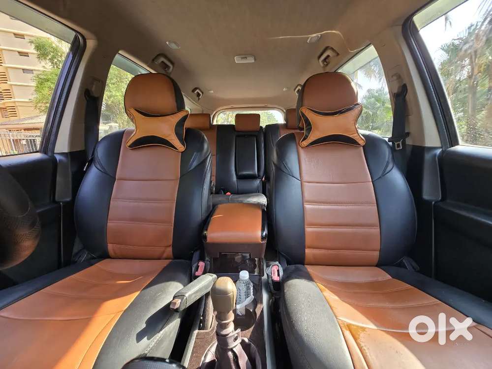 2013 Mahindra Xuv500 W8 Available In Lakeside Purple Colour