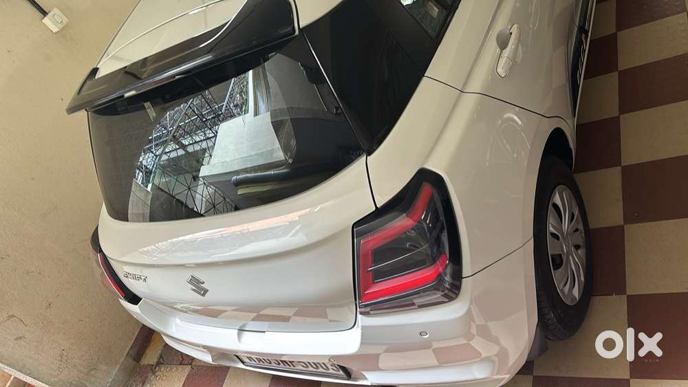 Maruti Suzuki Swift Vxi Ags, 2025, Petrol