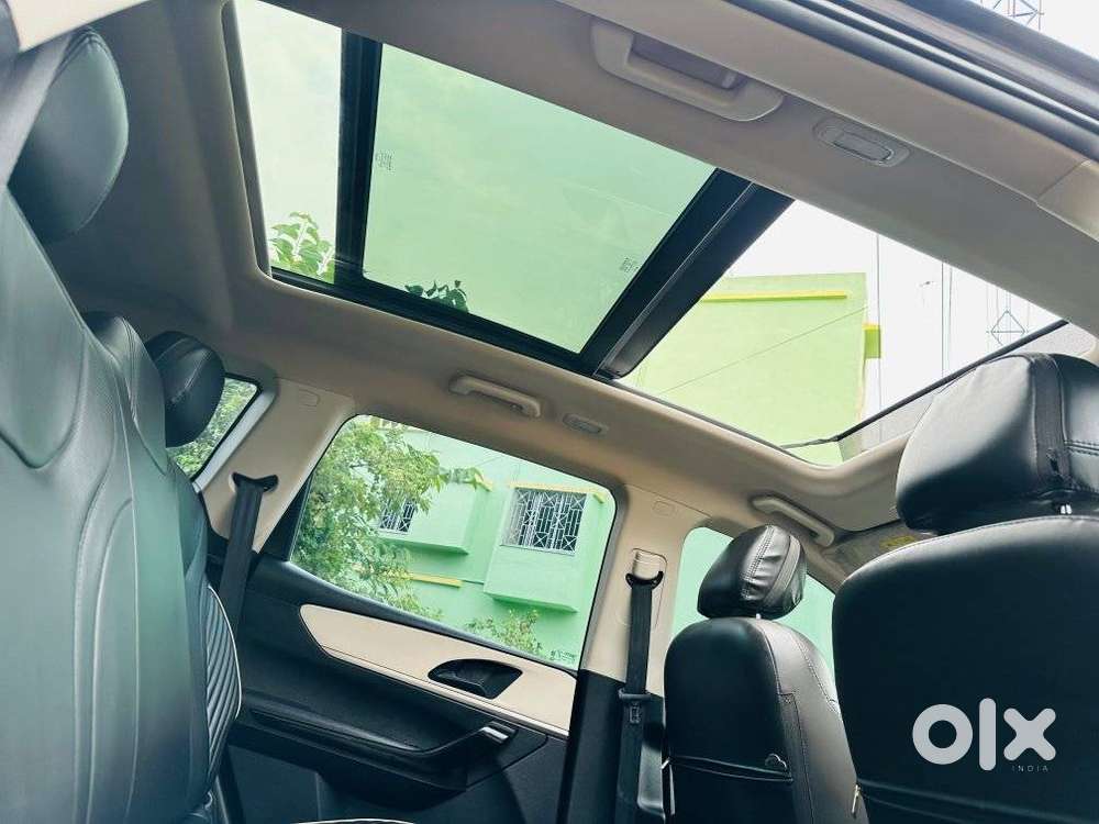 Mahindra Xuv700 2.2 Ax 5 Diesel At Str, 2024, Diesel