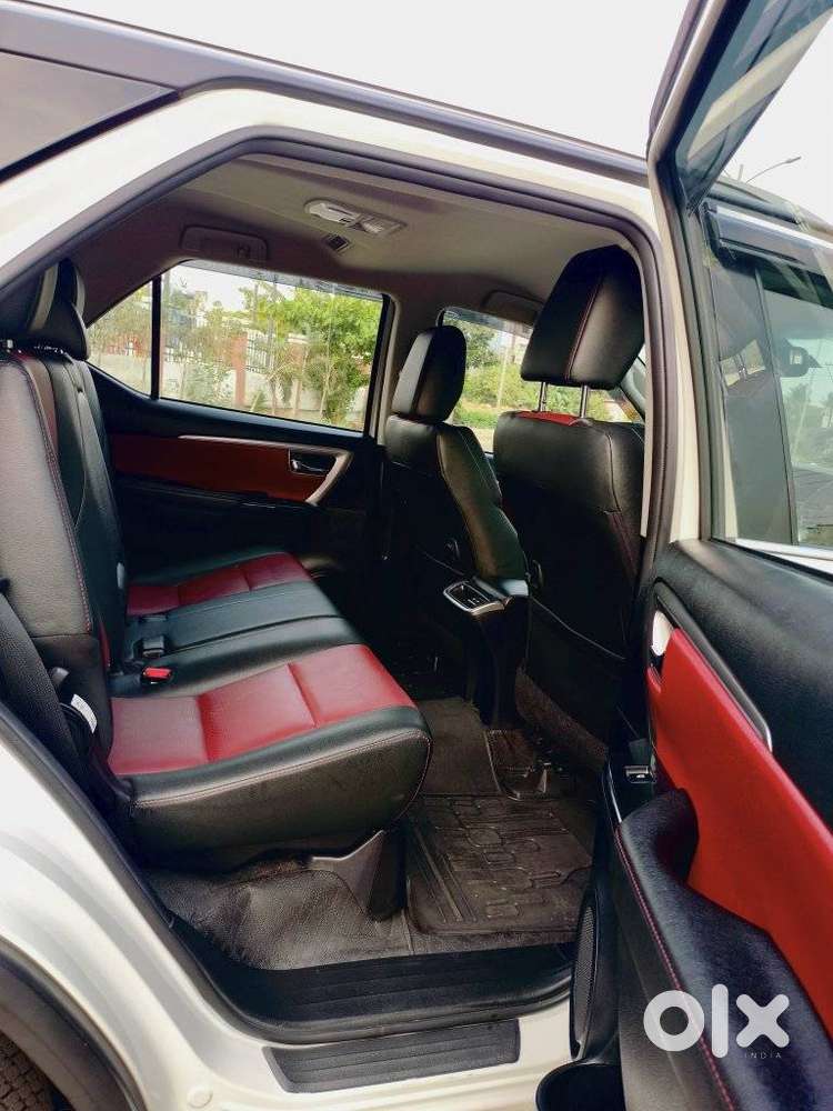 Toyota Fortuner Legender 4x2 At 2.8, 2025, Diesel