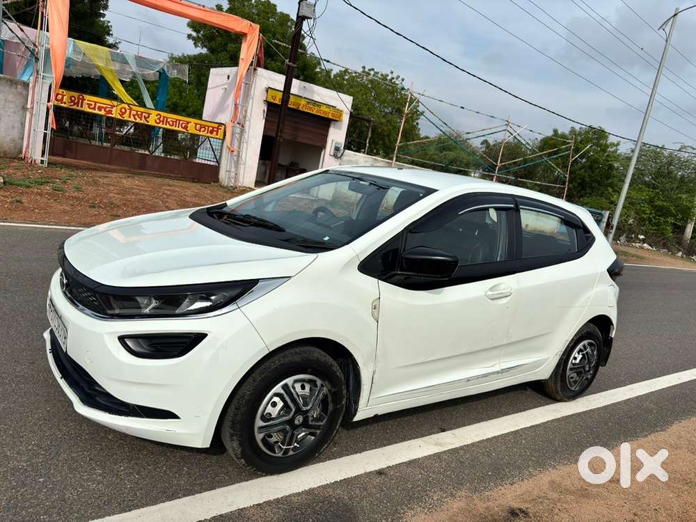 Tata Altroz Petrol 2021