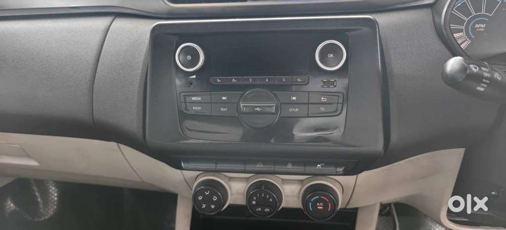 Renault Triber Rxl, 2023, Petrol