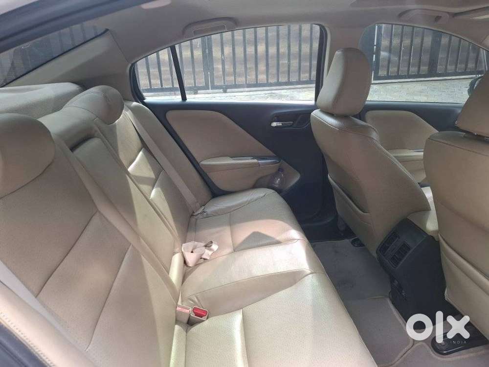 Honda City V At Sunroof I-vtec, 2016, Petrol