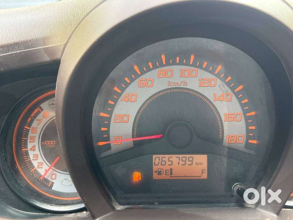 Honda Brio V Mt, 2012, Petrol