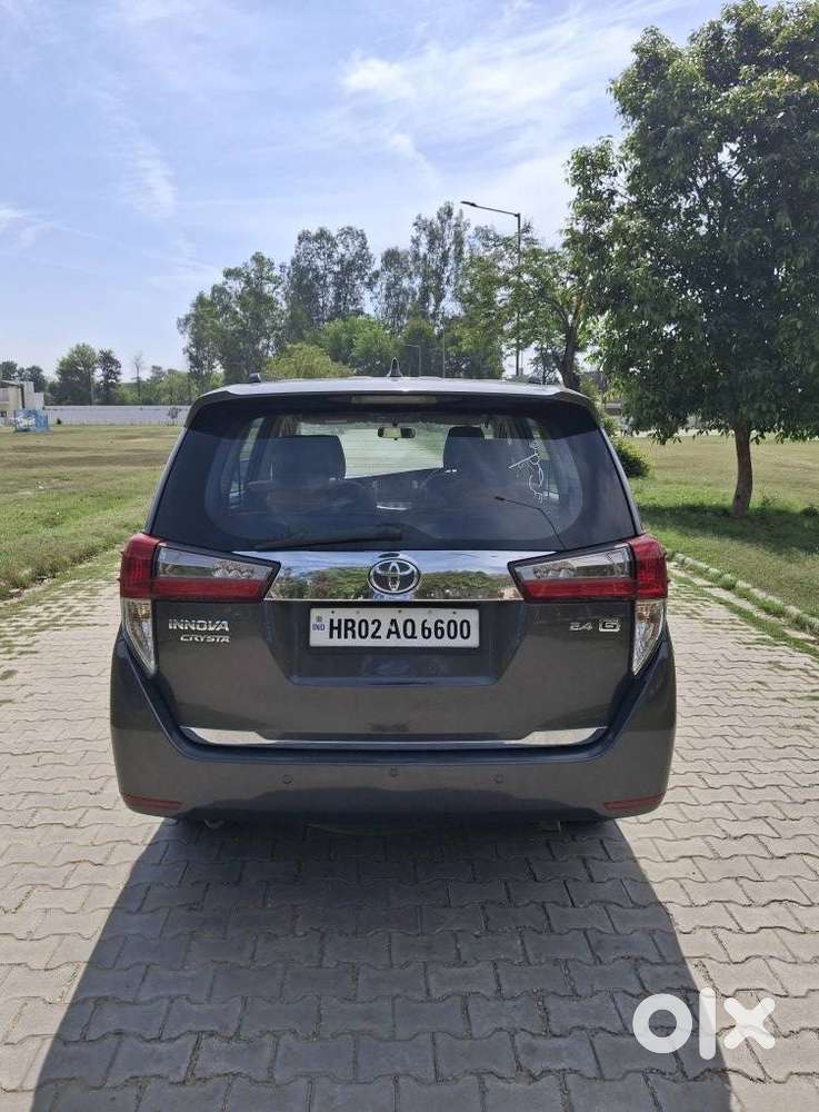 Toyota Innova Crysta [2016-2020] 2.4 Gx At 8 Str, 2018, Diesel