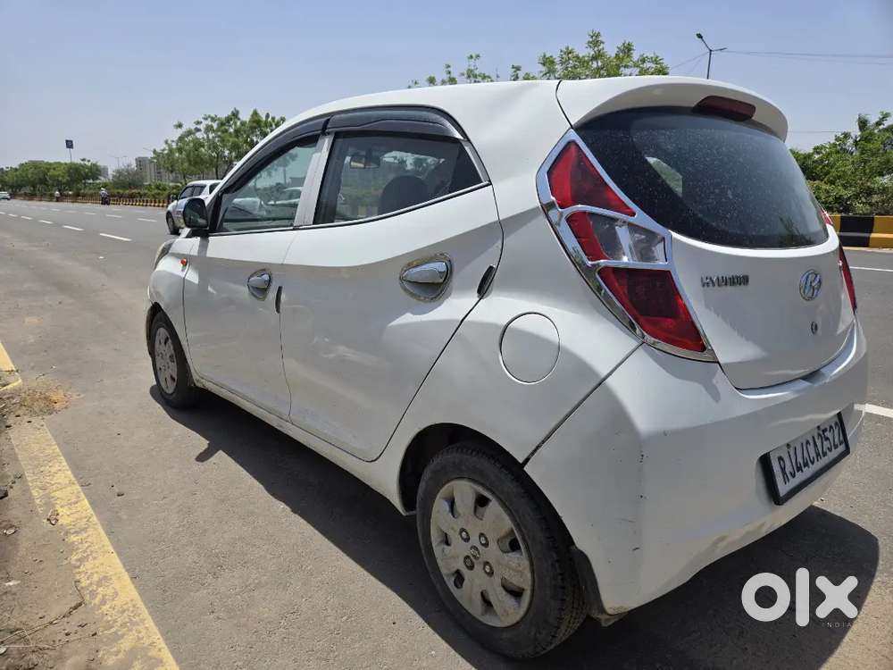 Hyundai Eon Car