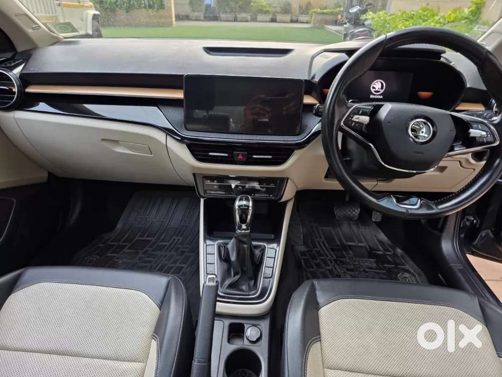 Skoda Slavia Style 1.0l Tsi At, 2022, Petrol