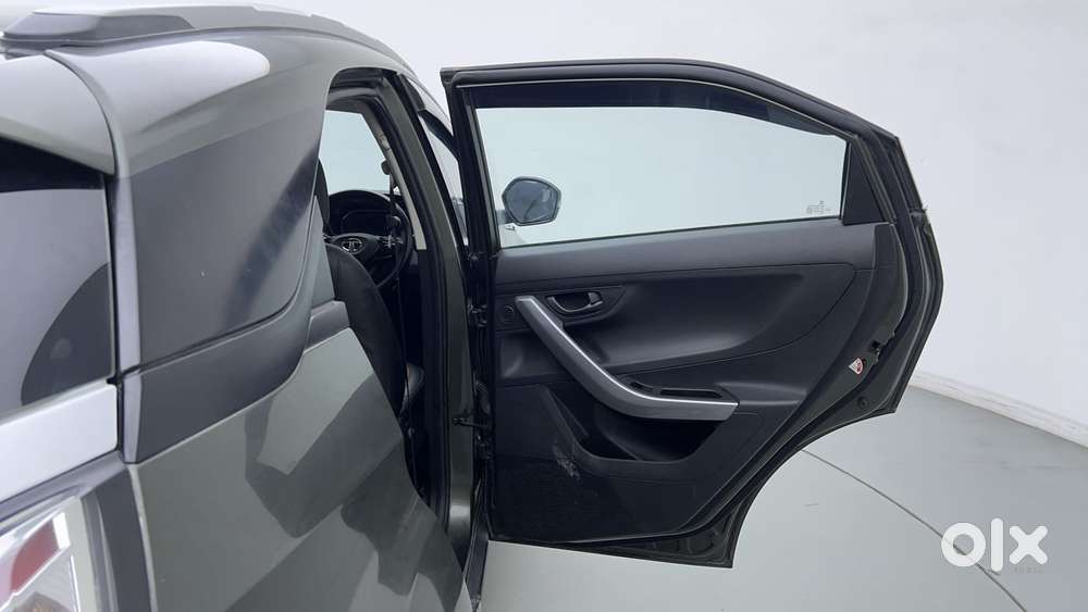 Tata Nexon 1.2 Revotron Xm (s), 2022, Petrol