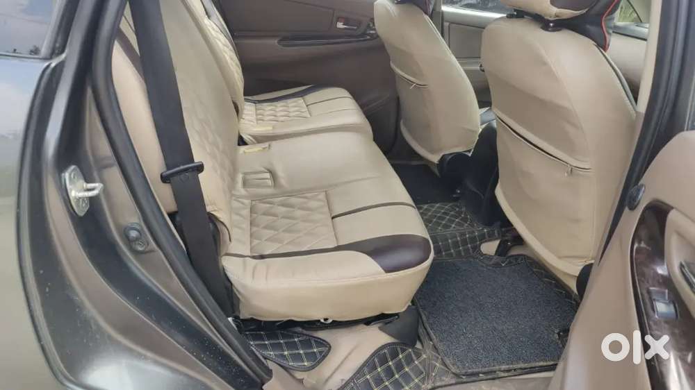 Toyota Innova 2.5 V 8 Str Diesel 2015