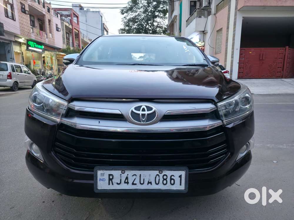 Toyota Innova Crysta 2.8z Automatic, 2017