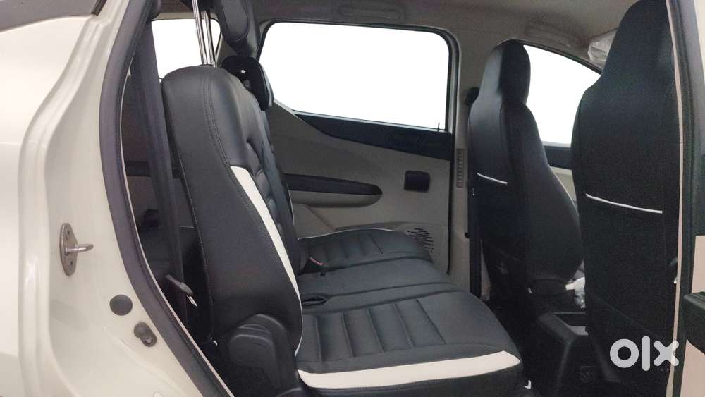 Renault Triber Rxl, 2024, Petrol