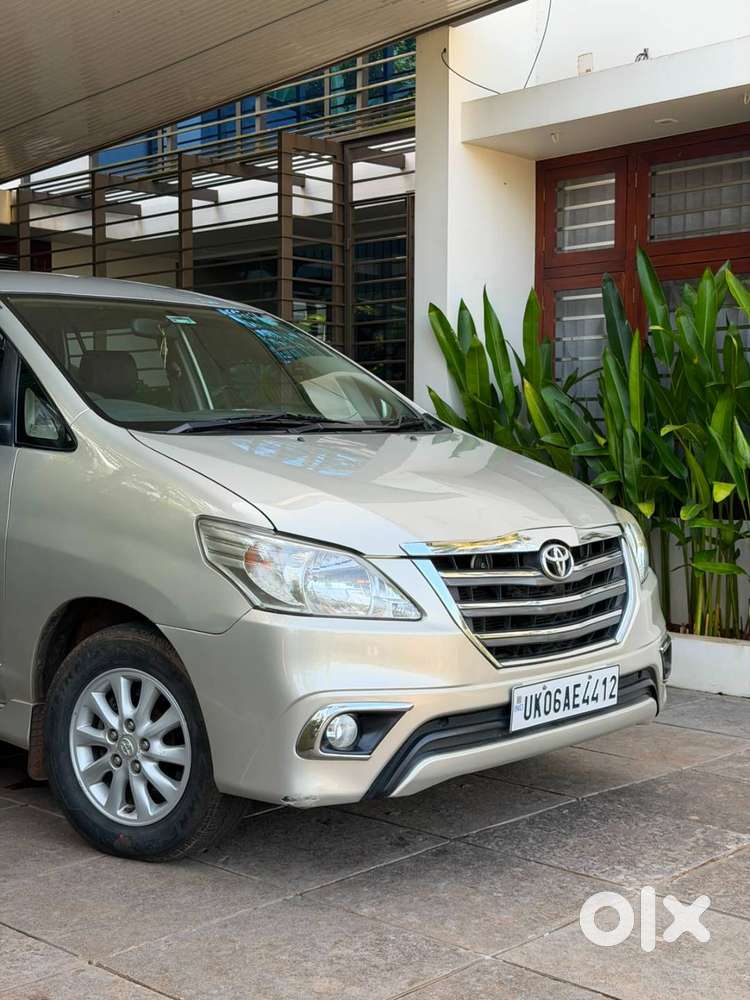 Toyota Innova V Diesel 2014  1st Owner  1.70 Lakh Km  Company Servi