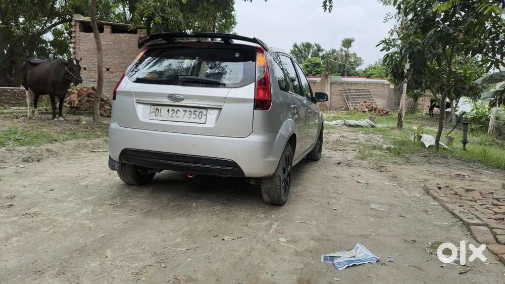 Ford Figo Petrol Titanium 2012