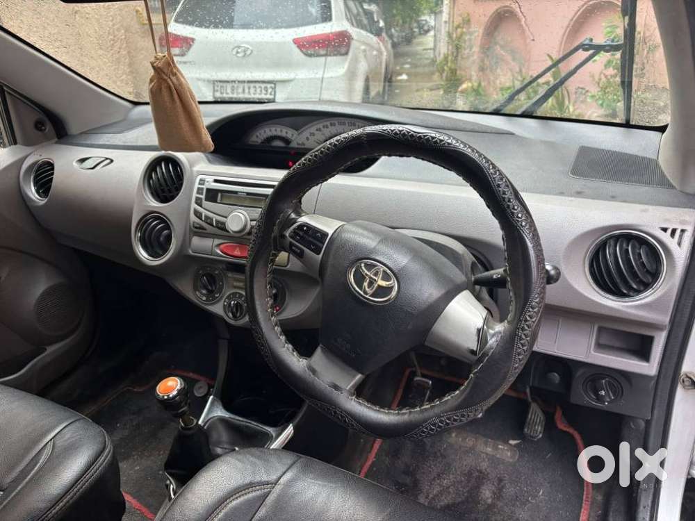 Toyota Etios Liva 1.2 Vx, 2012, Petrol