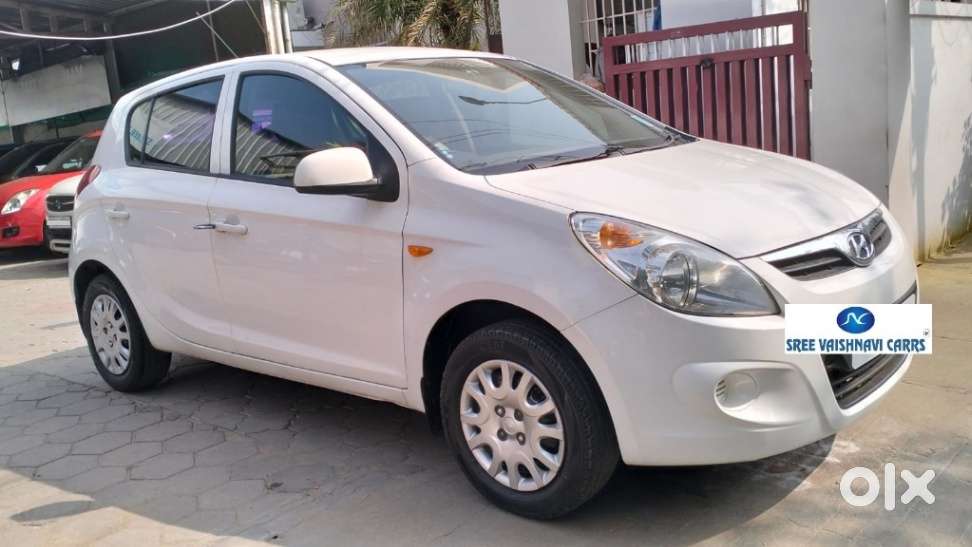 Hyundai I20 Magna 1.2 Mt, 2011, Petrol