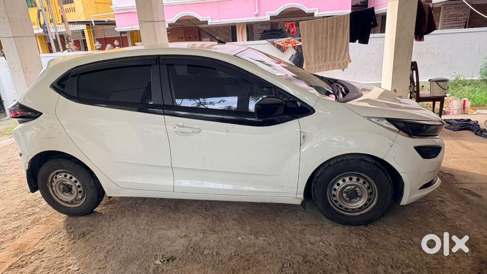 Tata Altroz Petrol 2021