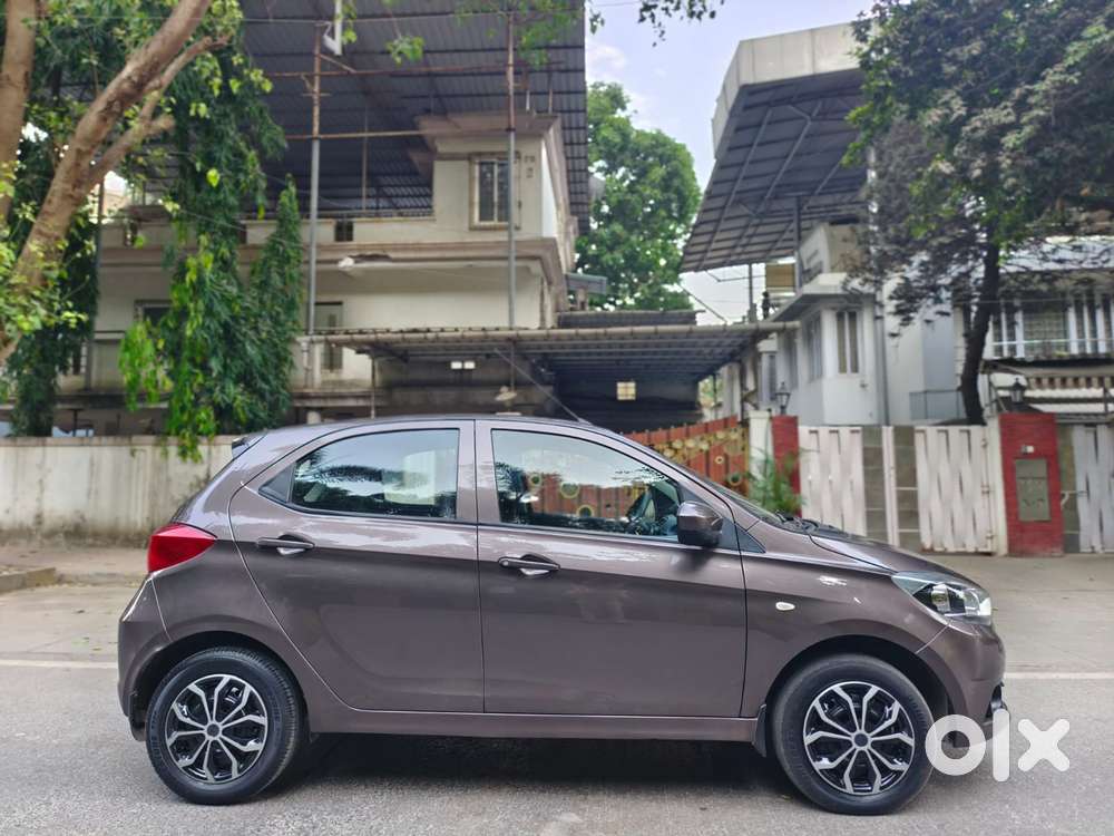 Tata Tiago 1.2 Revotron Xta, 2017, Petrol