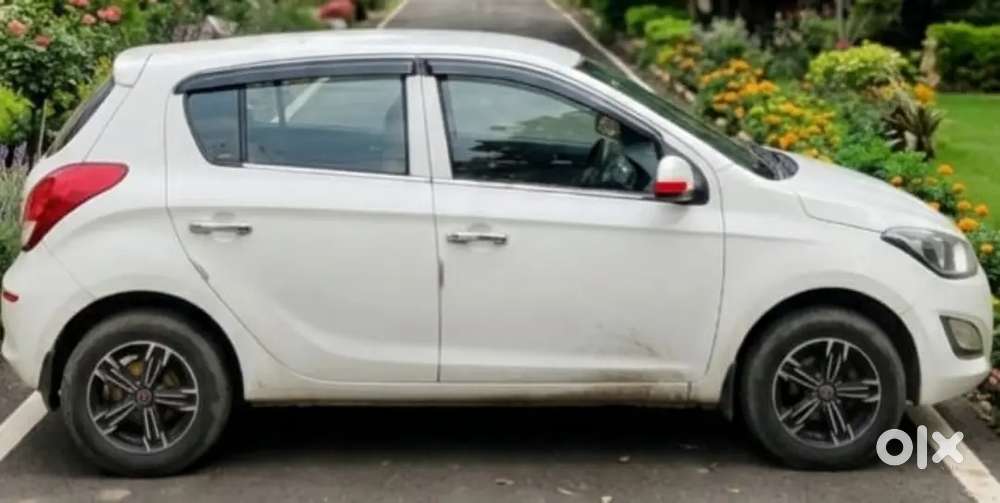 Hyundai I20 Top Model (asta) Push Button Start Well Maintained