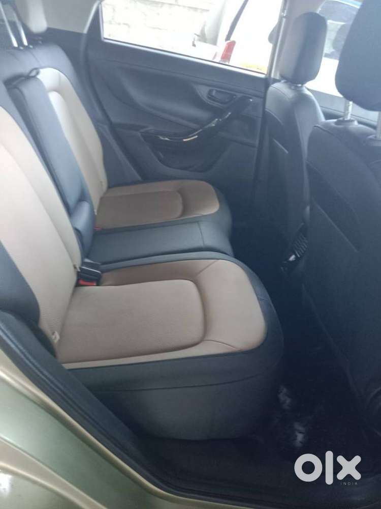 Tata Nexon 1.2 Revotron Xza Plus (o) Amt, 2022, Petrol