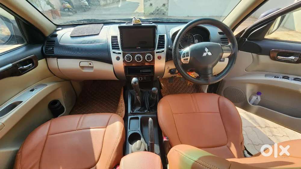 Mitsubishi Pajero Sport 2013 Variant