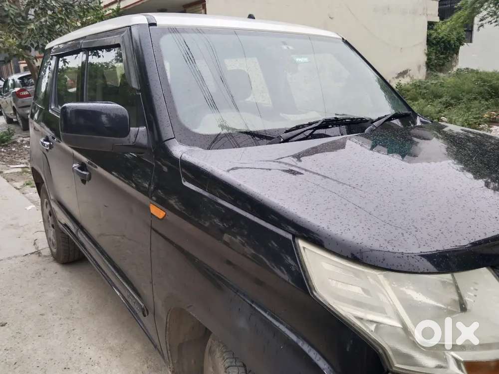 Mahindra Tuv 300 2017