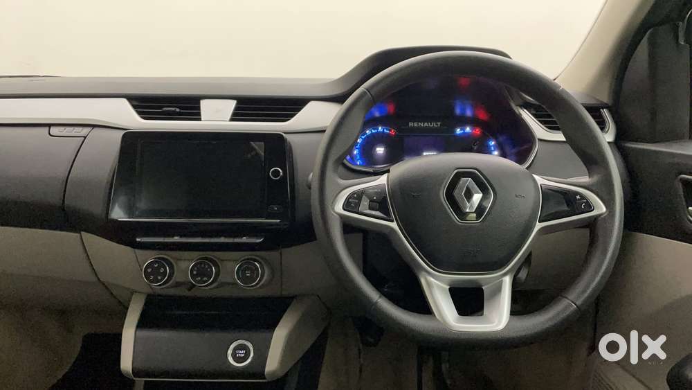 Renault Triber Rxz, 2023, Petrol