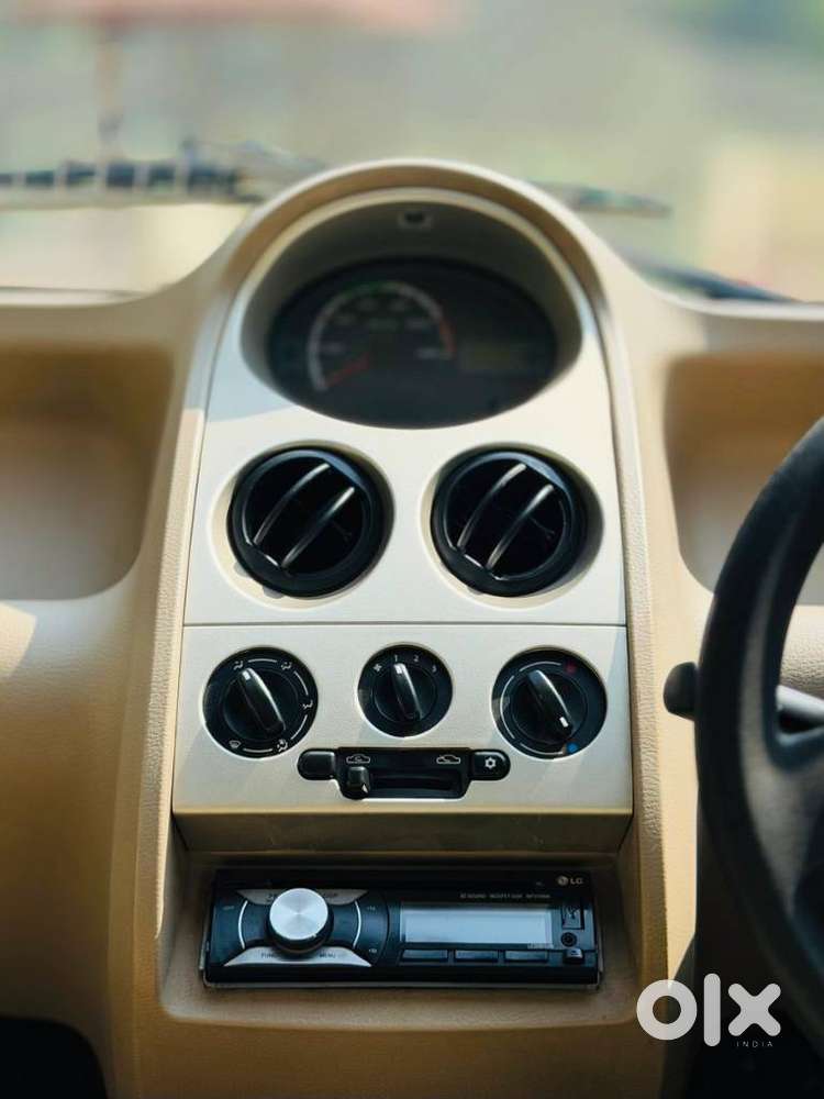 Tata Nano Xt, 2012, Petrol